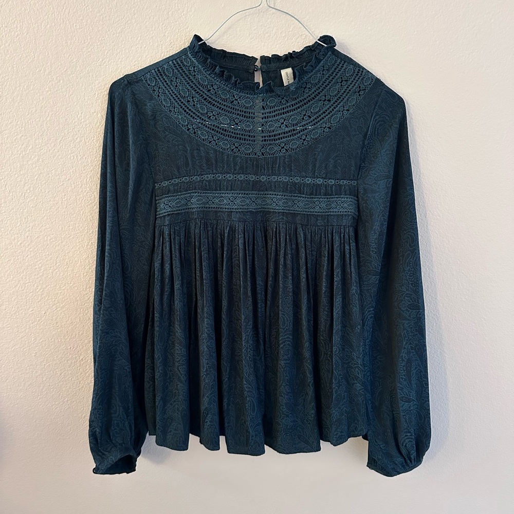 Gorgeous blue green paisley blouse